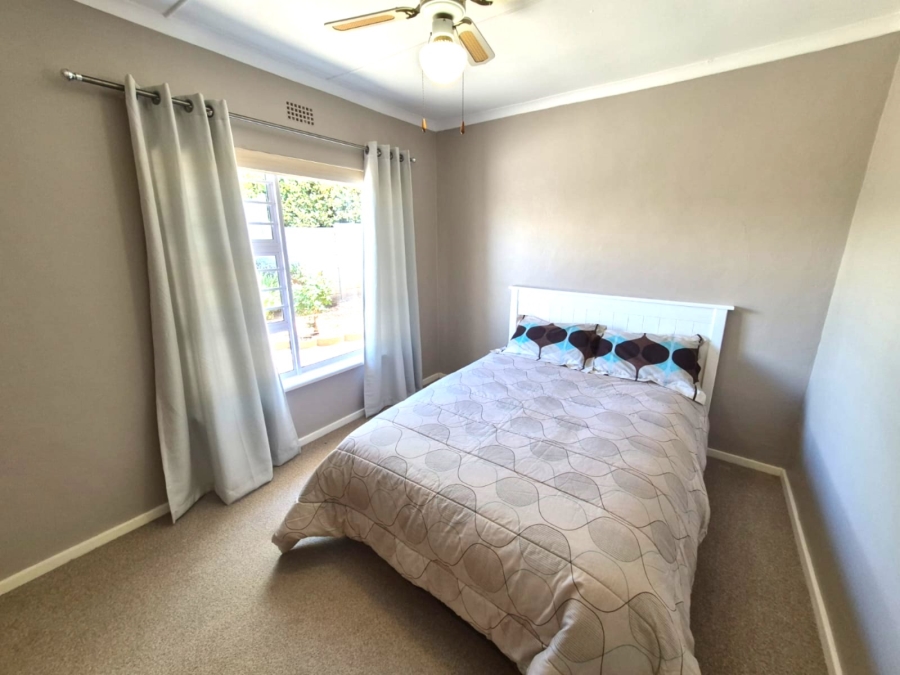 5 Bedroom Property for Sale in Panorama Western Cape